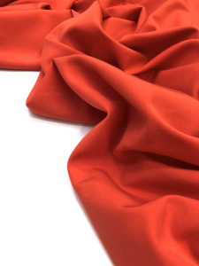 Костюмная ткань красный