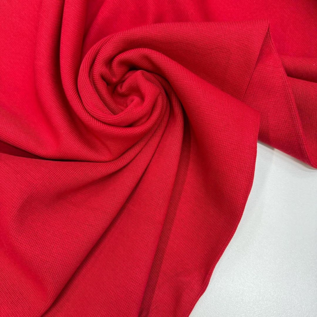 Рибана красный