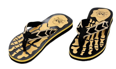 Пантолеты Кости на Пляже