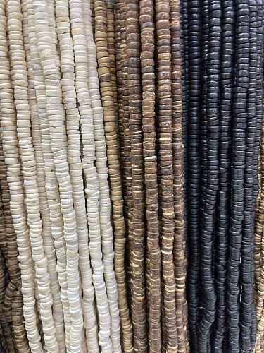 Бусины из кокоса  на леске 6 мм  37Б11